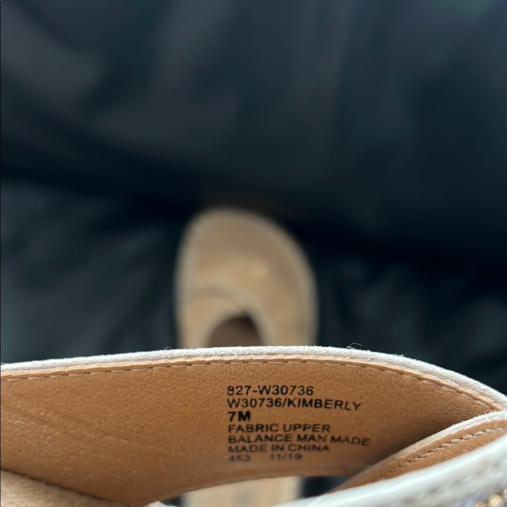 White Mountain Women's Sparkling Tan Slide Sandals - Picture 8 of 9